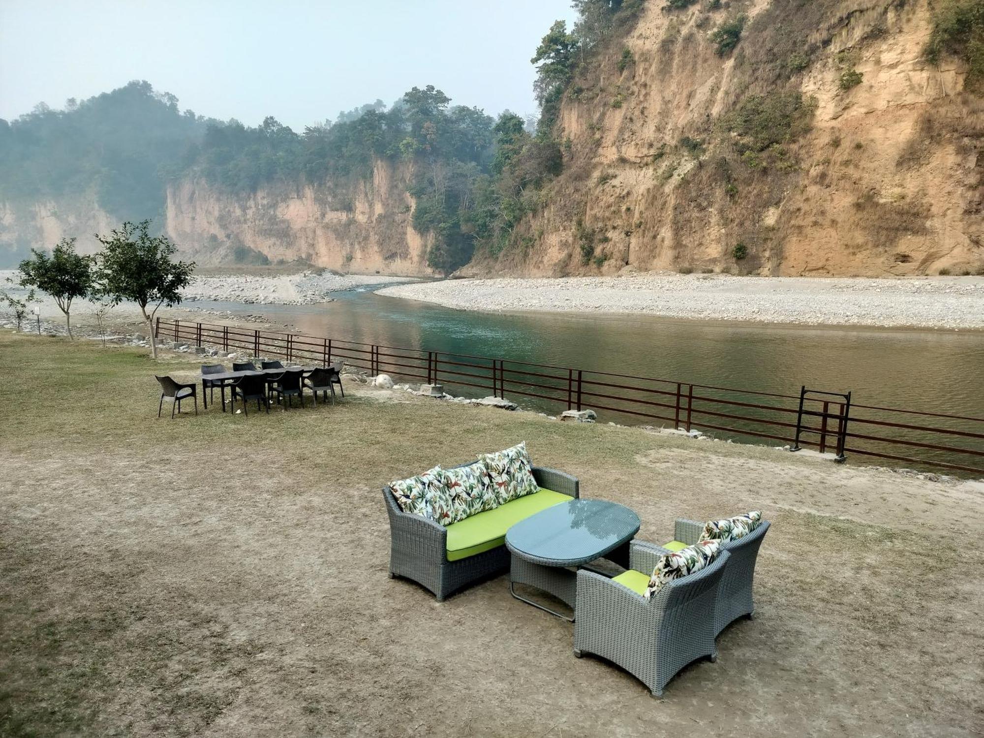 Bel-La Monde Hotel "Riverside" - Jim Corbett Garjia المظهر الخارجي الصورة
