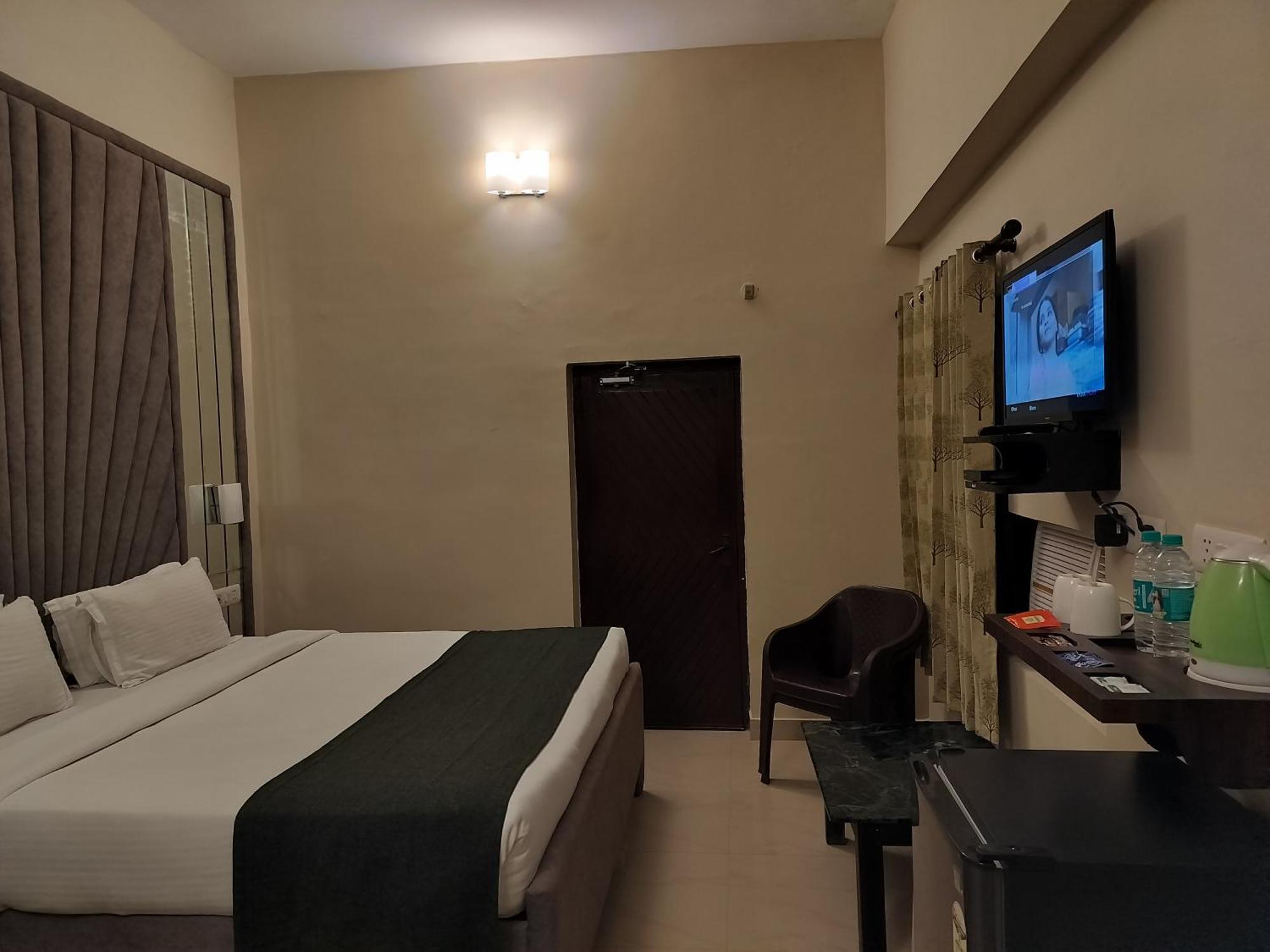 Bel-La Monde Hotel "Riverside" - Jim Corbett Garjia المظهر الخارجي الصورة